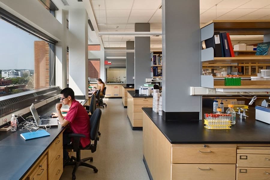 University of Wisconsin-Madison Microbial Sciences Student Lab